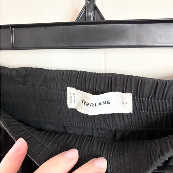 Everlane black tapered pant in butterlite Tencel lyocel size XS new - Picture 5 of 7